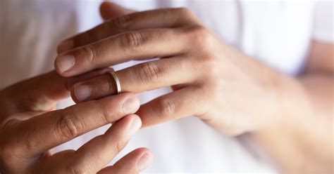 divorce when married overseas